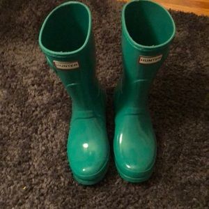 Green short hunter boots